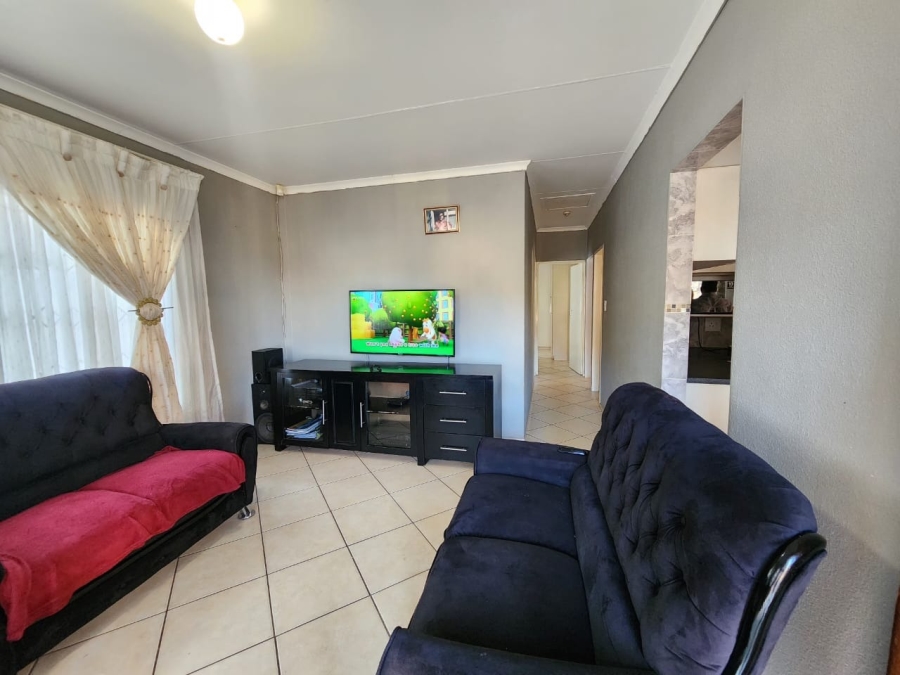 3 Bedroom Property for Sale in Tlhabane West North West